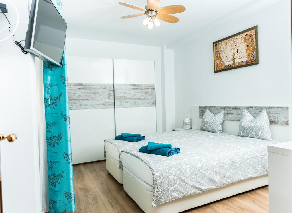 Modern Apartment Playa Valencia Buitenkant foto